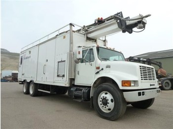 International 4900DT466E - Камион