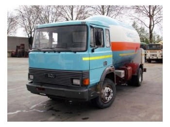 Iveco 145 17R - Камион цистерна