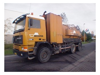 Volvo F1450 6X4 ADR - Камион цистерна