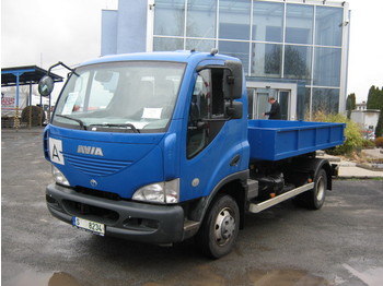  AVIA D100 4x2Abrollkipper - Контейнеровоз/ Сменна каросерия камион