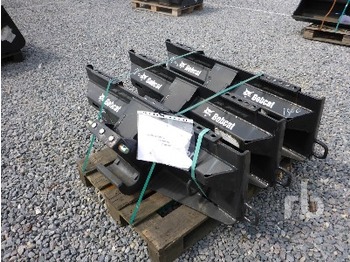 Bobcat QUANTITY OF 3 Exchange Mounting Frames - Прикачен инвентар