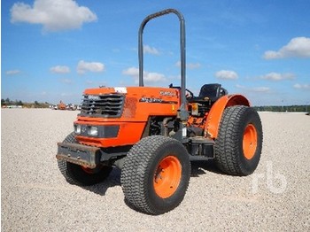 Kubota ME8200 - Трактор